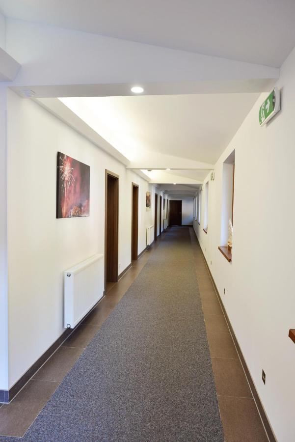 Ubytovani Skipot Apartment Potucky ภายนอก รูปภาพ